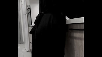 Banging my girlfriend on the kitchen counter