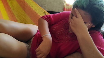 Mexicana se graba mamando la verga de su esposo en filme casero