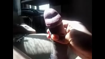 Pegando um broze na pica