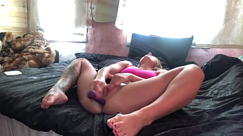 Rubbing clit with a simultaneous anal masturbation gives her the best pleasure