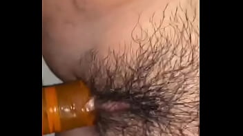 Filma como me penetra una y otra ves