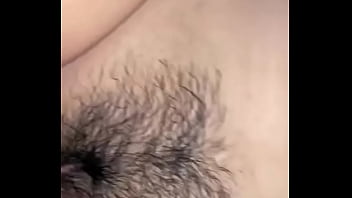 Filma como me penetra una y otra ves