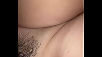 Filma como me penetra una y otra ves