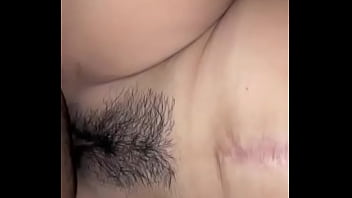 Filma como me penetra una y otra ves