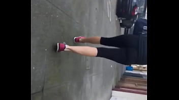 Booty leggings lady 2