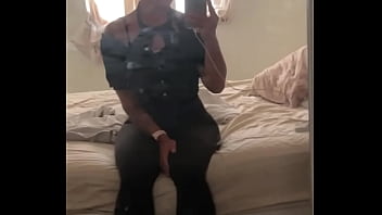 Viens me follow pour en voir un peu deviens fan pour tout voir