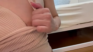 オイルマッサージしてたらどんどん手がおまんこに伸びてそのままオナニーしてしまってイキまくりました