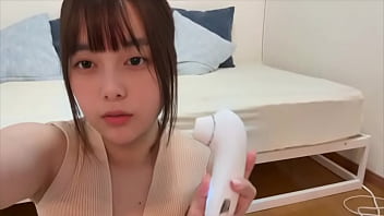 オイルマッサージしてたらどんどん手がおまんこに伸びてそのままオナニーしてしまってイキまくりました