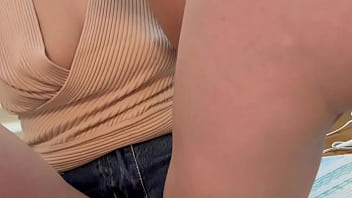 オイルマッサージしてたらどんどん手がおまんこに伸びてそのままオナニーしてしまってイキまくりました