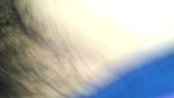 En el living con mi flaca novia