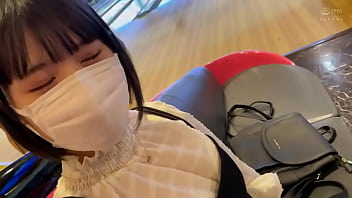 思わず抱きしめたい！透明感溢れる美女後輩ちゃんと変態ハメ撮りセックス！うるうるな瞳で見つめながらビンビンチンポをたくさんご奉仕うさちゃんフードを被って性欲高めな甘えん坊エッチでキュンキュン中出し