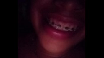 Le gusta verme masturbando y le gusta