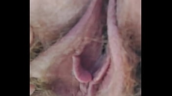 Granny no pantie upskirt Granny no pantie upskirt