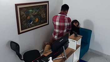 What a delicious pussy this hot whore has i love to fuck her