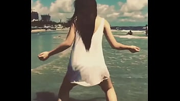 Beach twerking