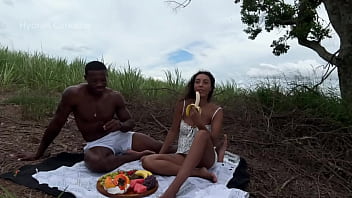 Piquinique com a amiga que gosta da naturalidade video completo sheer xvideos red link no banner perfil subscreva se e tenha acesso a todo conteudo completo