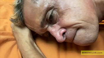 Gordo hetero follando a un tio gay