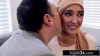 Fantastic hot body hijab wearing teen gives older lover a booty call
