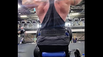 Back pump who loves a powerful back