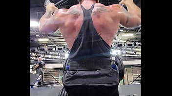 Back pump who loves a powerful back