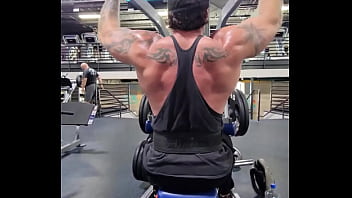 Back pump who loves a powerful back