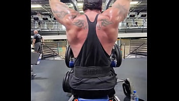 Back pump who loves a powerful back