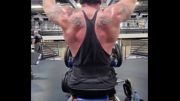 Back pump who loves a powerful back