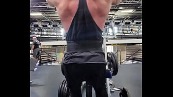 Back pump who loves a powerful back