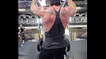 Back pump who loves a powerful back