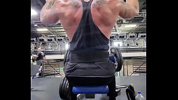 Back pump who loves a powerful back