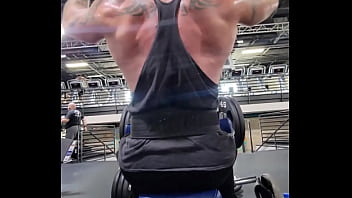 Back pump who loves a powerful back