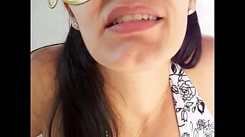 Raquel gostosa levando muita porra na boca Raquel gostosa levando muita porra na boca