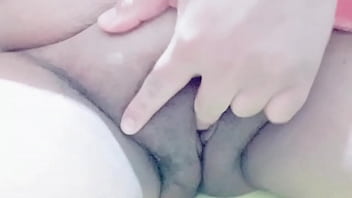 Masturbándose un poco