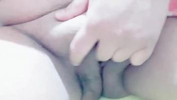 Masturbándose un poco