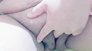 Masturbándose un poco