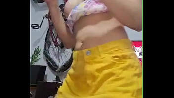 Esse ano meu presente de aniversário foi a vivian lola dançado funk pra mim peladinha mais só agora resolvi dividir com vocês esses momentos completo no red