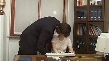 Moglie infedele scopa in ufficio cheating wife fucks in the office italian