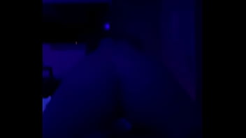 Novinha sentando demais no cacete do namorado