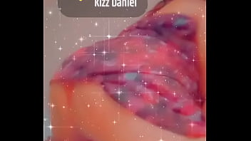 Chubby queen shaking her big sexy tattoed booty