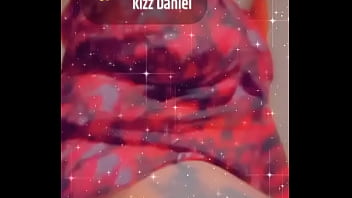 Chubby queen shaking her big sexy tattoed booty