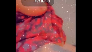 Chubby queen shaking her big sexy tattoed booty