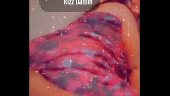 Chubby queen shaking her big sexy tattoed booty