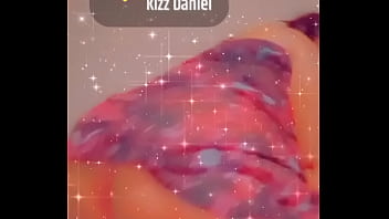 Chubby queen shaking her big sexy tattoed booty