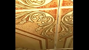 Novinha siririca no banho