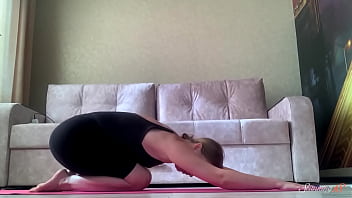 Blonde slut rita kiss "teaches" yoga to her eager clam