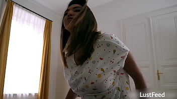 Creampie sex tape with tiny latina hotwife frida sante