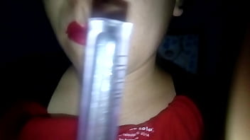 Chupando rico bile para penetarmelo