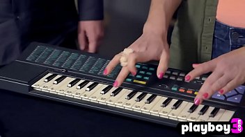 Horny babe enjoyed a perverted toy games