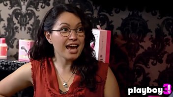 Horny babe enjoyed a perverted toy games