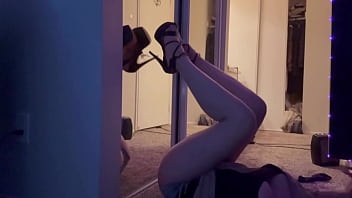 European stepmom artemisia love showing her hot body with sexy shoes on front of the mirror